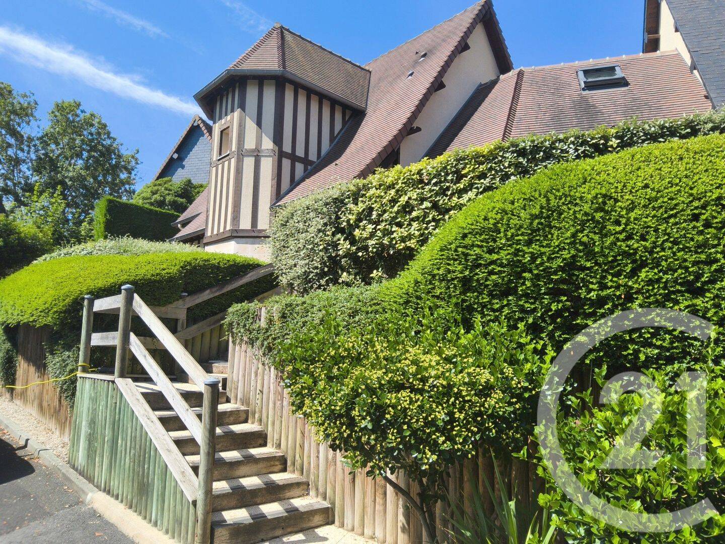 Maison 5 pièces 113 m² · à Saint-Arnoult · 113 m² · 619 000 €