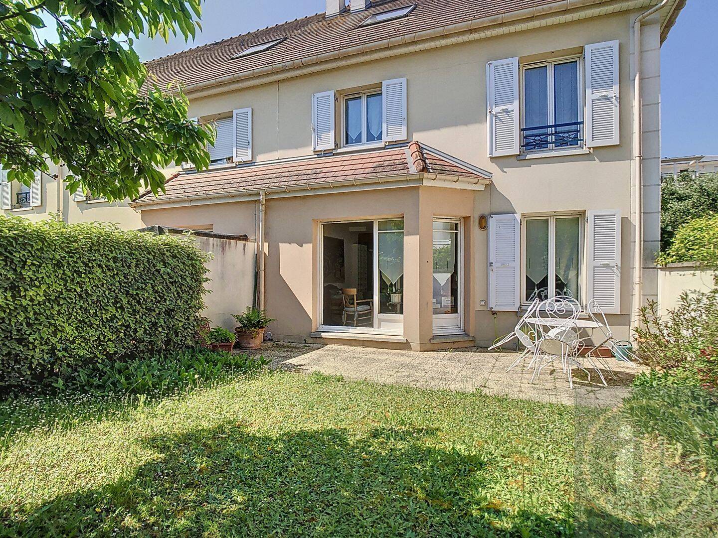 Maison 5 pièces 133 m² · à Poissy · 133,1 m² · 573 000 €