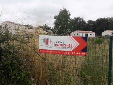 Terrain constructible à vendre 57 500 € 320 m² de terrain Geneston 44140