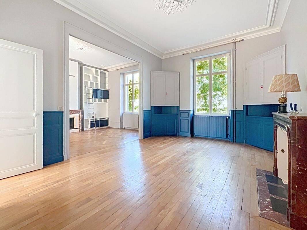 Maison 9 pièces 300 m² · à Le Mans · 300 m² · 720 000 €