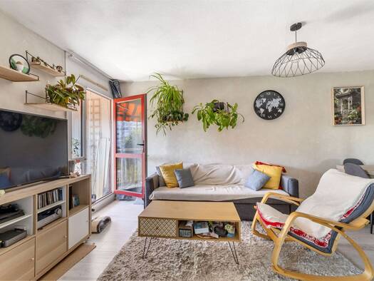 Appartement à vendre 139 500 € 2 pièces 1 chambre 50,9 m² Étage 3/7 Château de Thouars Talence 33400
