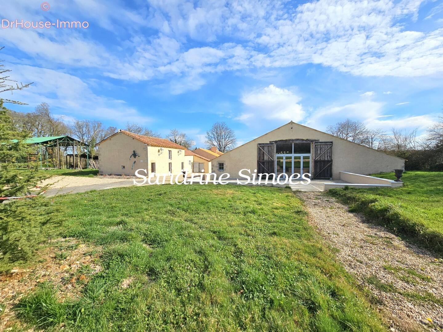 Maison 9 pièces 230 m² · à Montmorillon · 230 m² · 365 500 €