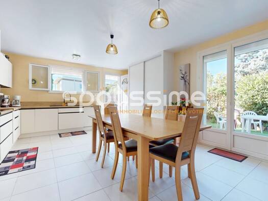 Maison de plain-pied à vendre 350 000 € 3 pièces 2 chambres 94 m² 569 m² de terrain Coopérative Agde 34300