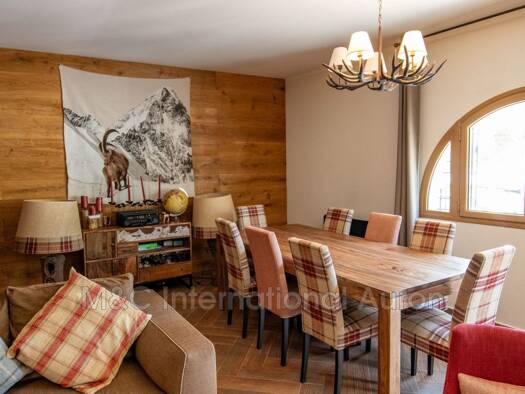 Appartement à vendre 760 000 € 4 pièces 3 chambres 102 m² RDC/2 Auron Saint-Étienne-de-Tinée 06660