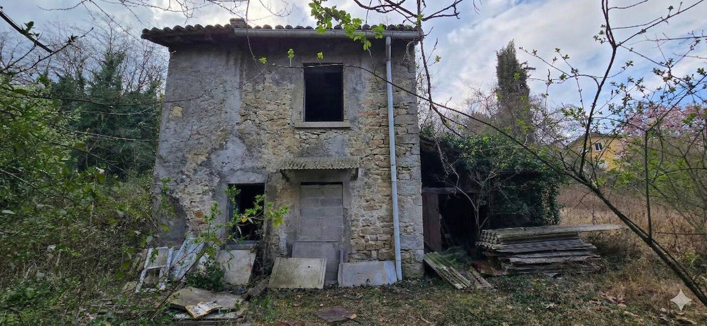 Maison 2 pièces 90 m² · à Chavanoz · 90 m² · 90 000 €