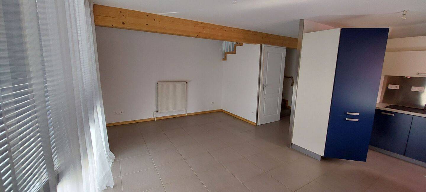 Appartement 3 pièces 54 m² · à La Cluse-Et-Mijoux · 54 m² · 850 €