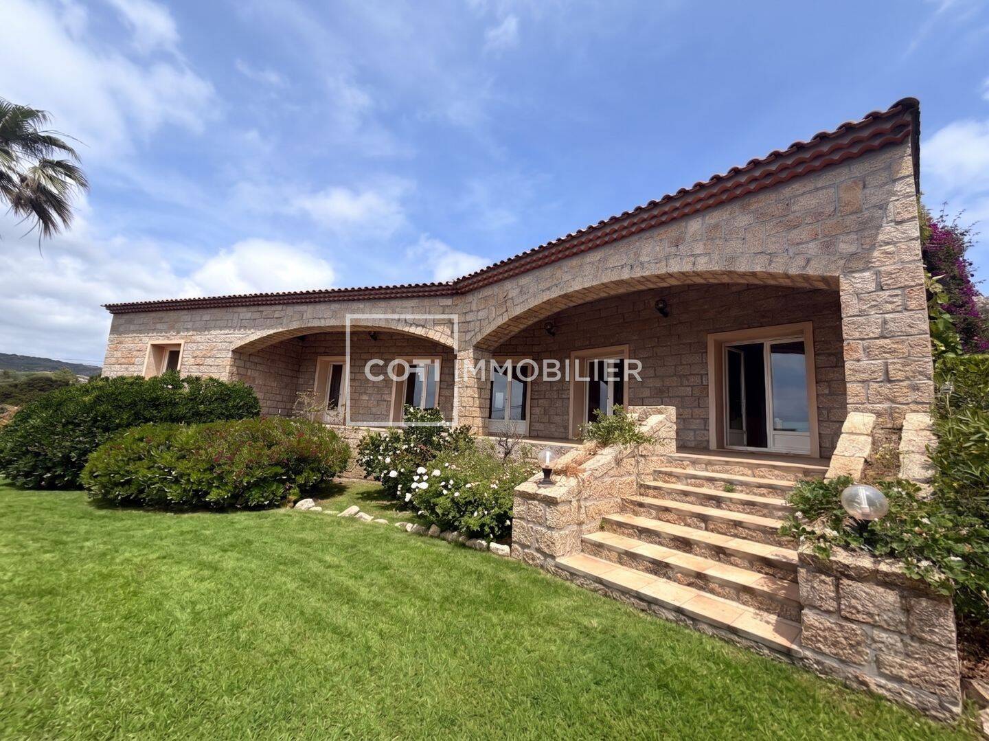 Maison 3 pièces 130 m² · à Sartène · 130 m² · 800 000 €