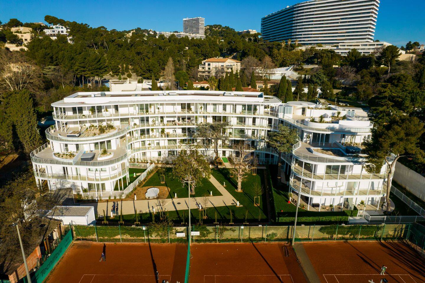 Appartement 3 pièces 77 m² · à Marseille 8ème Arrondissement · 76,9 m² · 610 000 €