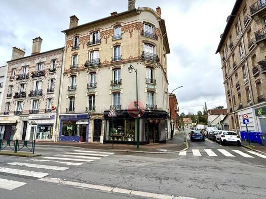 Appartement à vendre 135 000 € 2 pièces 1 chambre 23,1 m² Étage 5/5 Le Raincy 93340