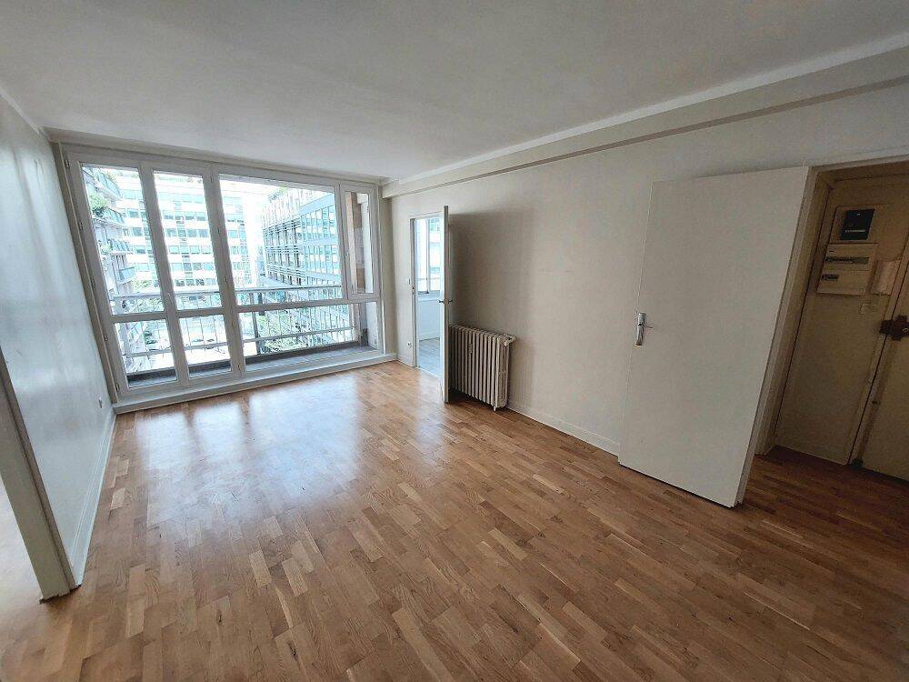 Appartement 2 pièces 46 m² · à Paris 15ème Arrondissement · 46,1 m² · 1 427 €/mois
