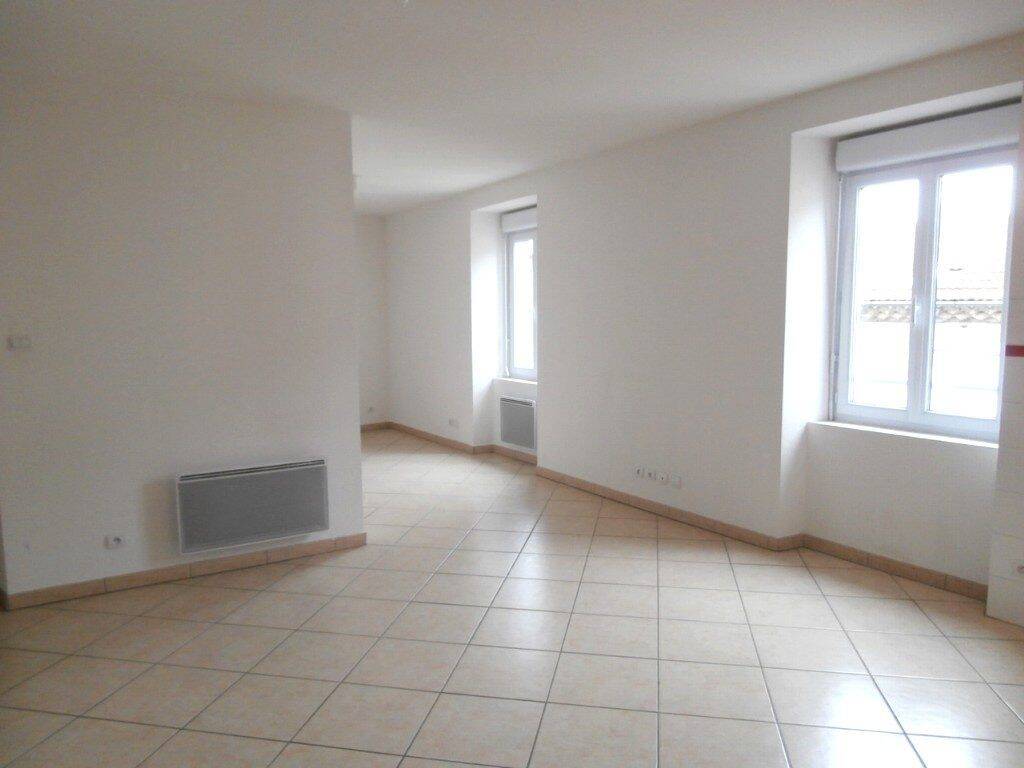Appartement 2 pièces 58 m² · à Saint-Uze · 58 m² · 385 €