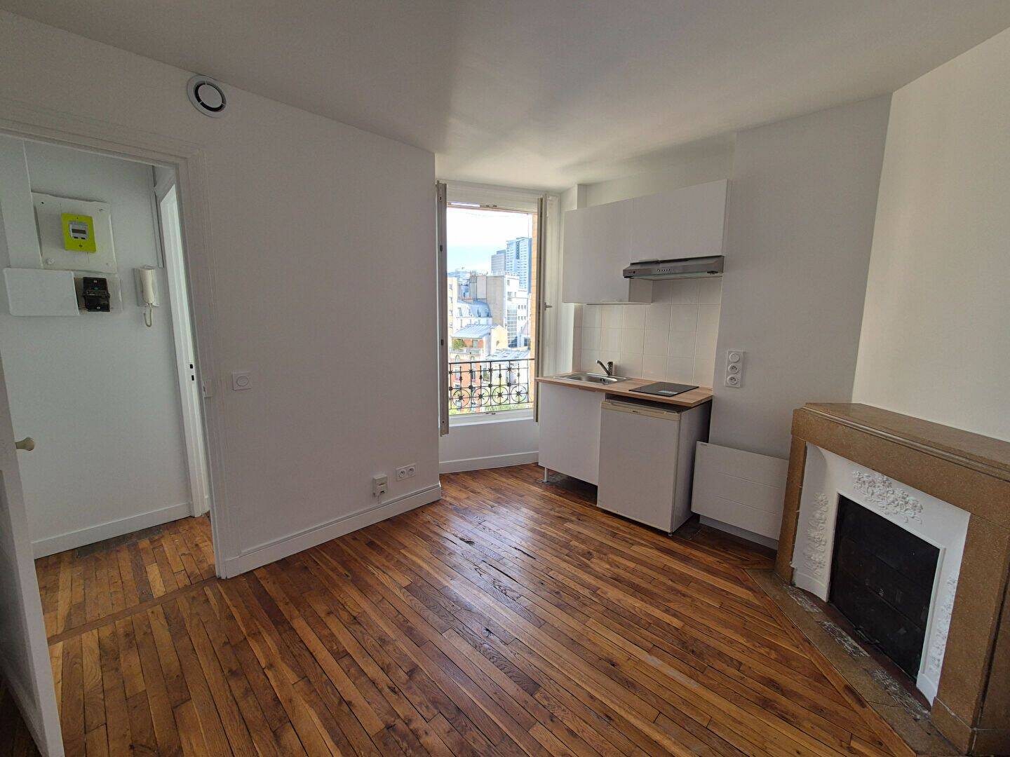 Appartement 1 pièce 13 m² · à Paris 15ème Arrondissement · 12,7 m² · 630 €/mois