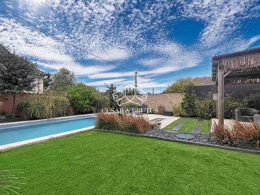 Maison à vendre 570 000 € 6 pièces 3 chambres 289 m² 800 m² de terrain Saint-Chef 38890