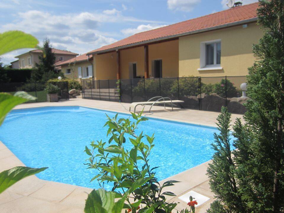 Maison 5 pièces 127 m² · à Grézieu-la-Varenne · 127 m² · 2 100 €/mois