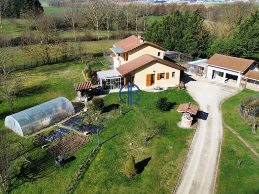 Maison à vendre 334 000 € 6 pièces 4 chambres 145 m² 3 652 m² de terrain Viriville 38980