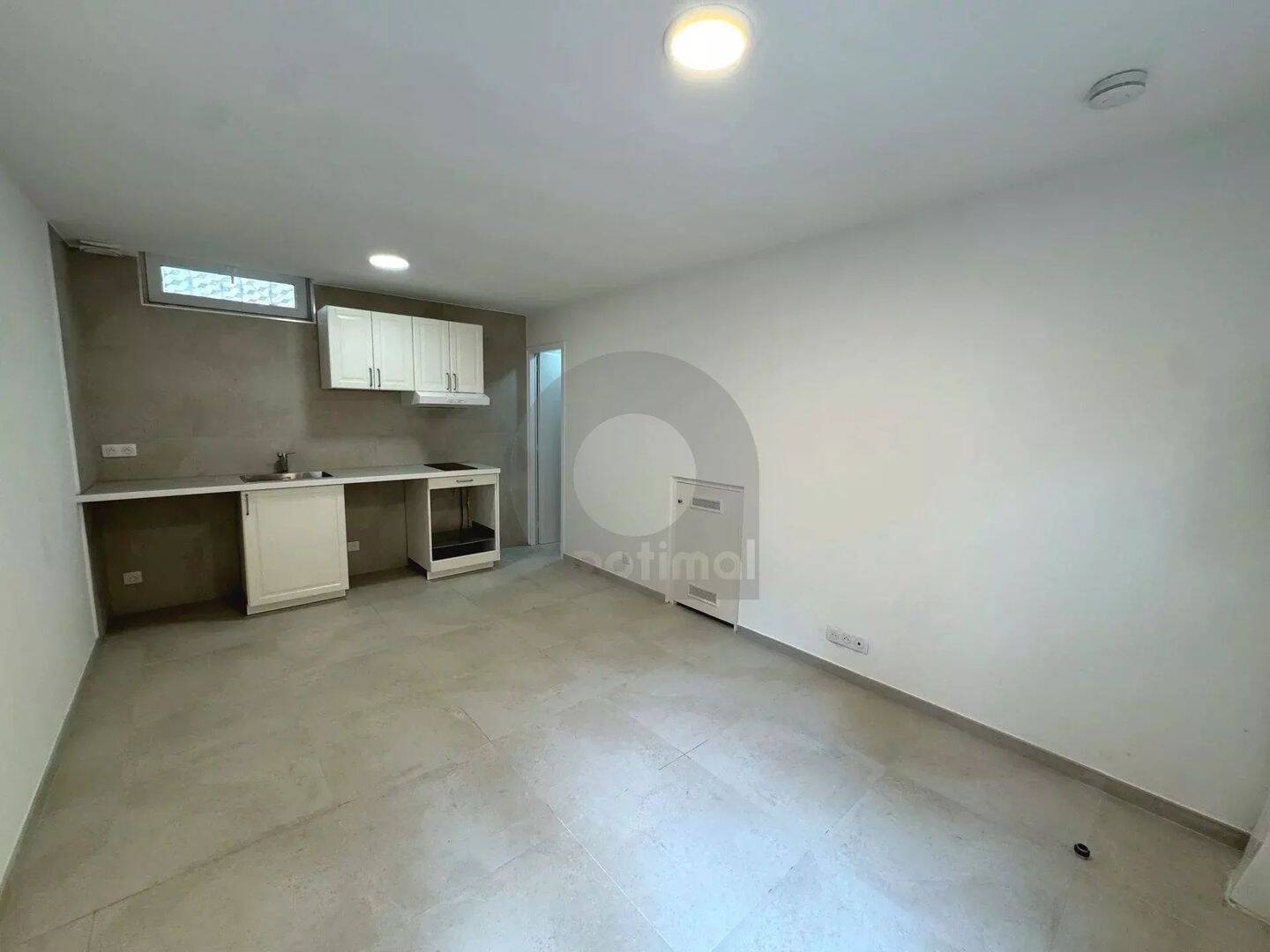 Appartement 1 pièce 18 m² · à Beausoleil · 18 m² · 850 €