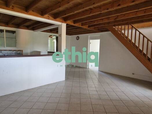 Maison à vendre 292 000 € 5 pièces 4 chambres 166 m² 3 300 m² de terrain Morne-à-l'Eau 97111