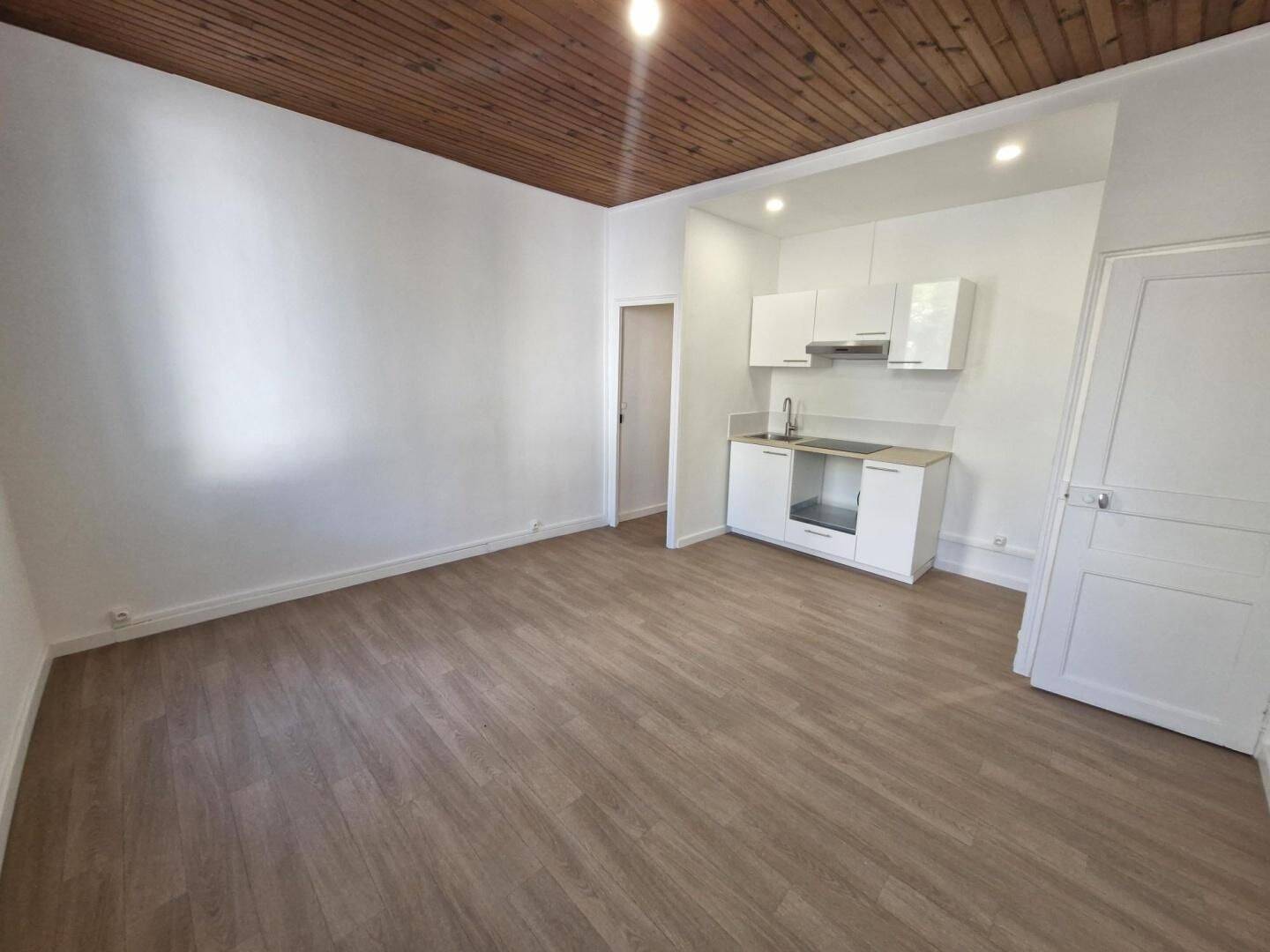 Appartement 1 pièce 35 m² · à Marseille 5ème Arrondissement · 34,7 m² · 700 €