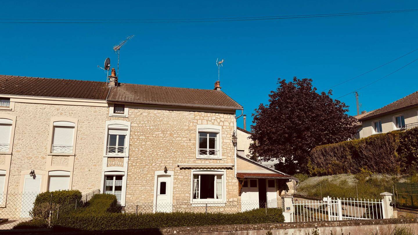Maison 4 pièces 120 m² · à Épineuil · 120 m² · 140 400 €