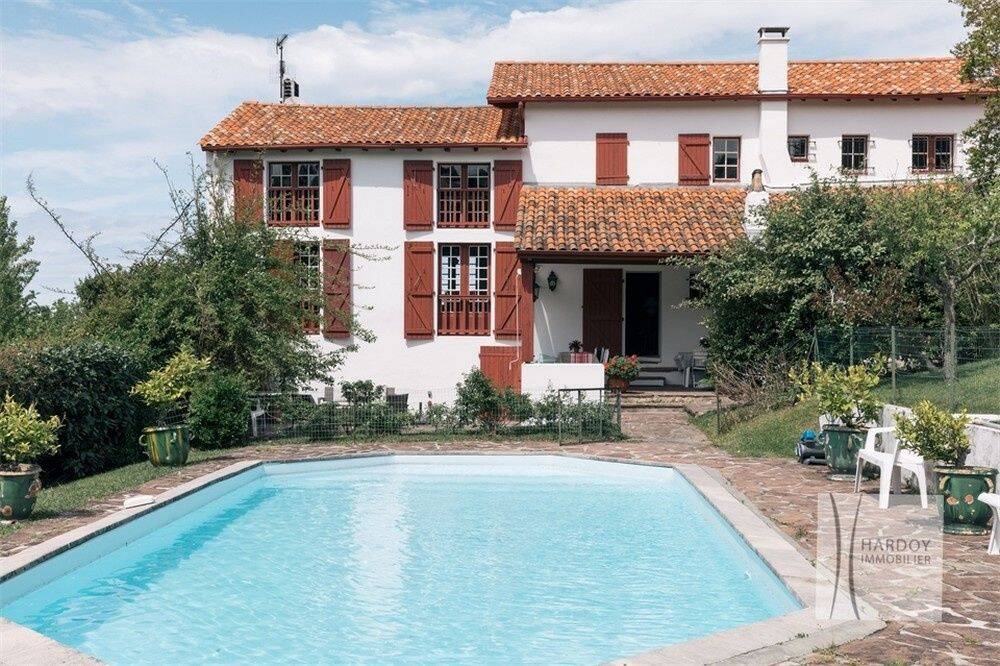 Maison 7 pièces 260 m² · à Ciboure · 260 m² · 3 570 000 €