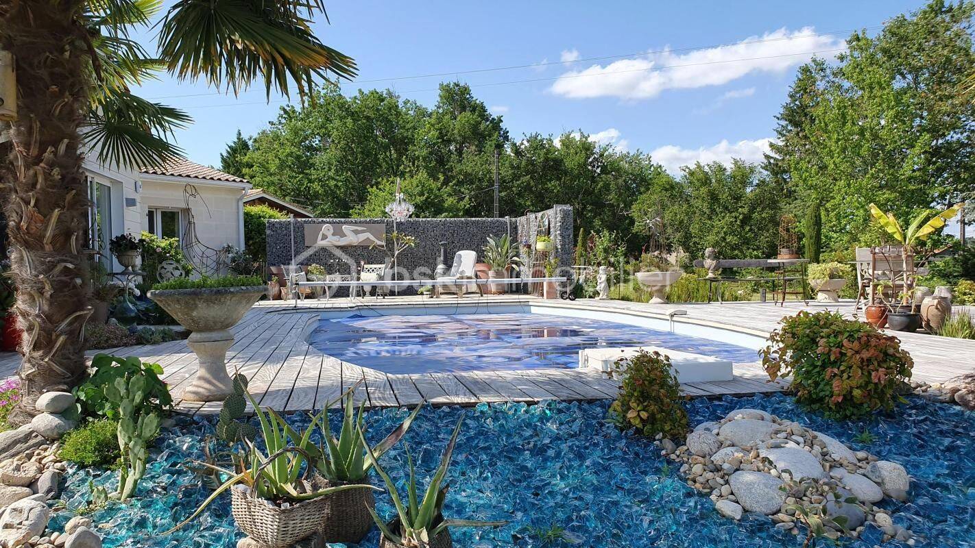 Maison 5 pièces 163 m² · à Saint-Aigulin · 163 m² · 320 000 €