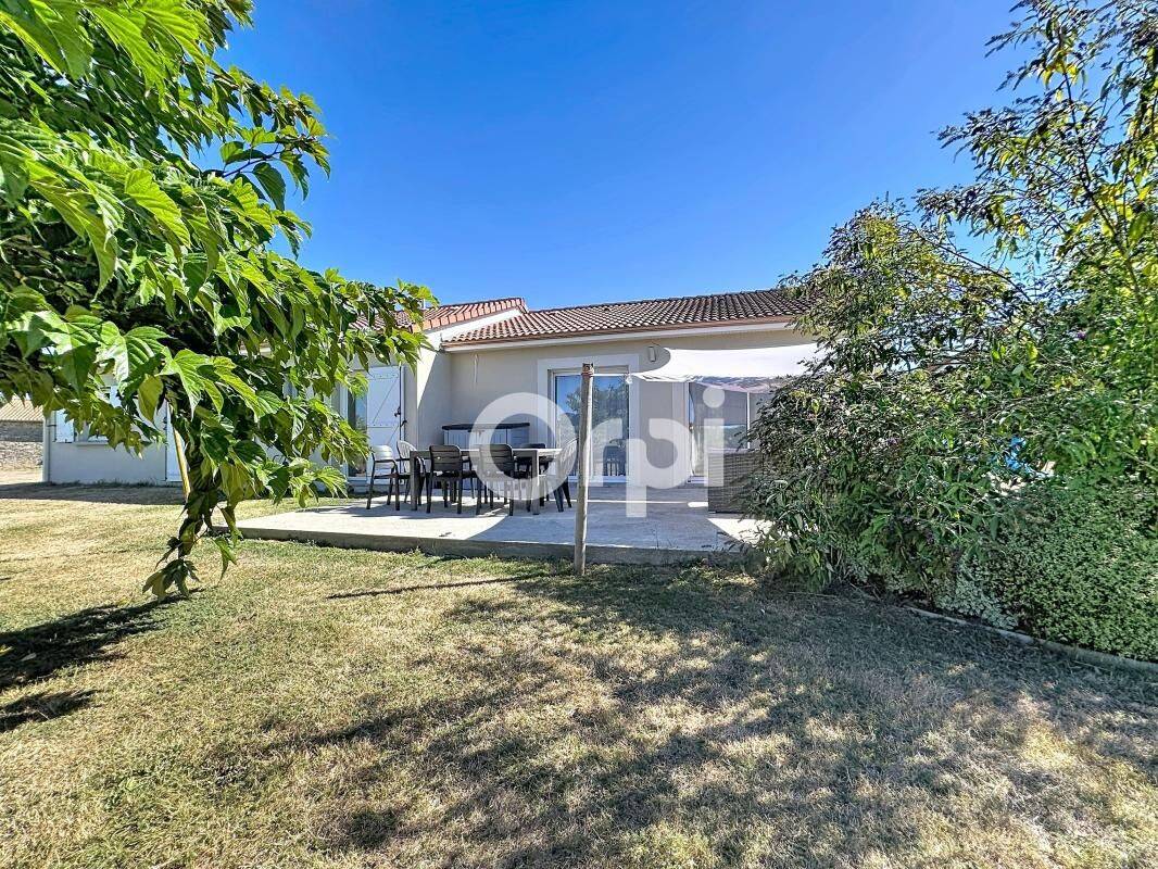 Maison 6 pièces 131 m² · à La Geneytouse · 131 m² · 250 000 €