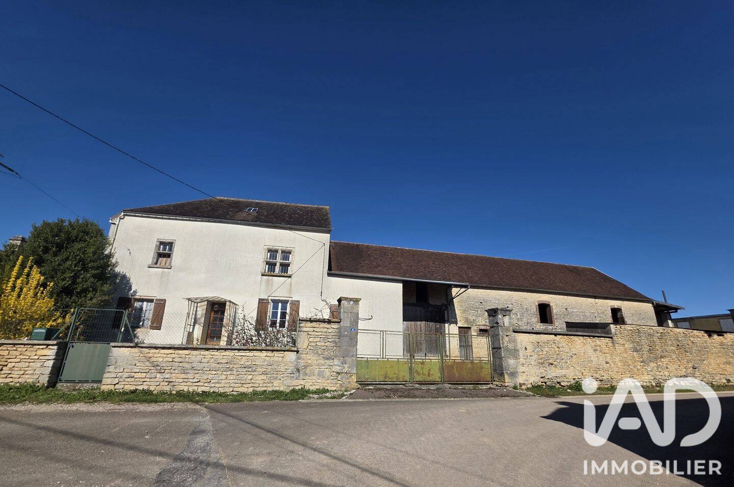 Maison 5 pièces 108 m² · à Pargues · 107,8 m² · 94 000 €