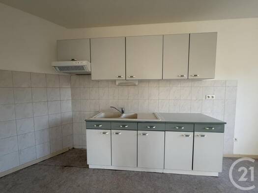 Appartement à louer 430 € 2 pièces 1 chambre 50 m² 2ème étage Graulhet 81300