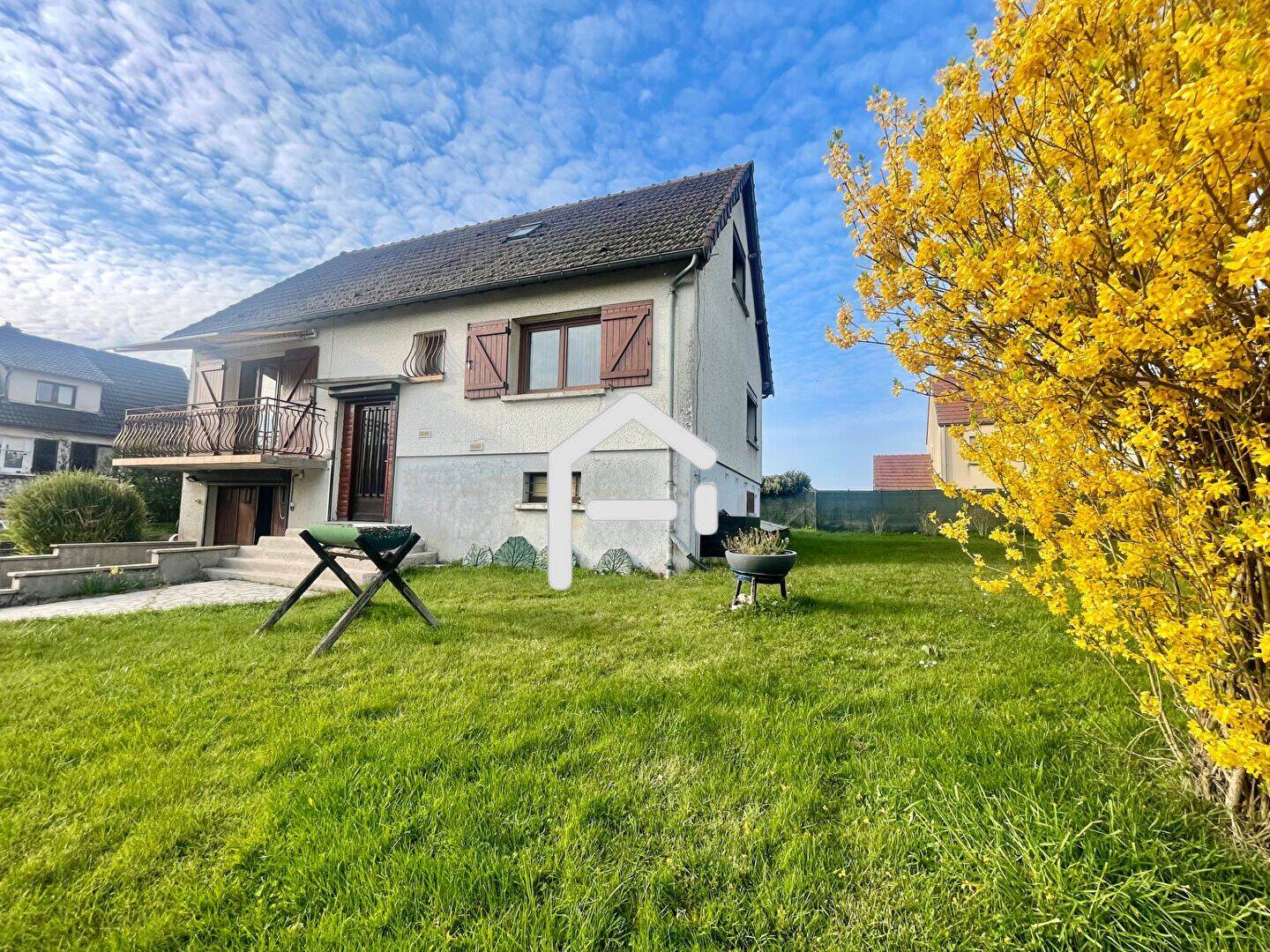 Maison 5 pièces 100 m² · à Venoy · 100 m² · 145 000 €