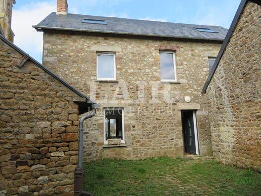 Maison à vendre 158 300 € 5 pièces 3 chambres 103 m² 681 m² de terrain Pré-en-Pail-Saint-Samson 53140