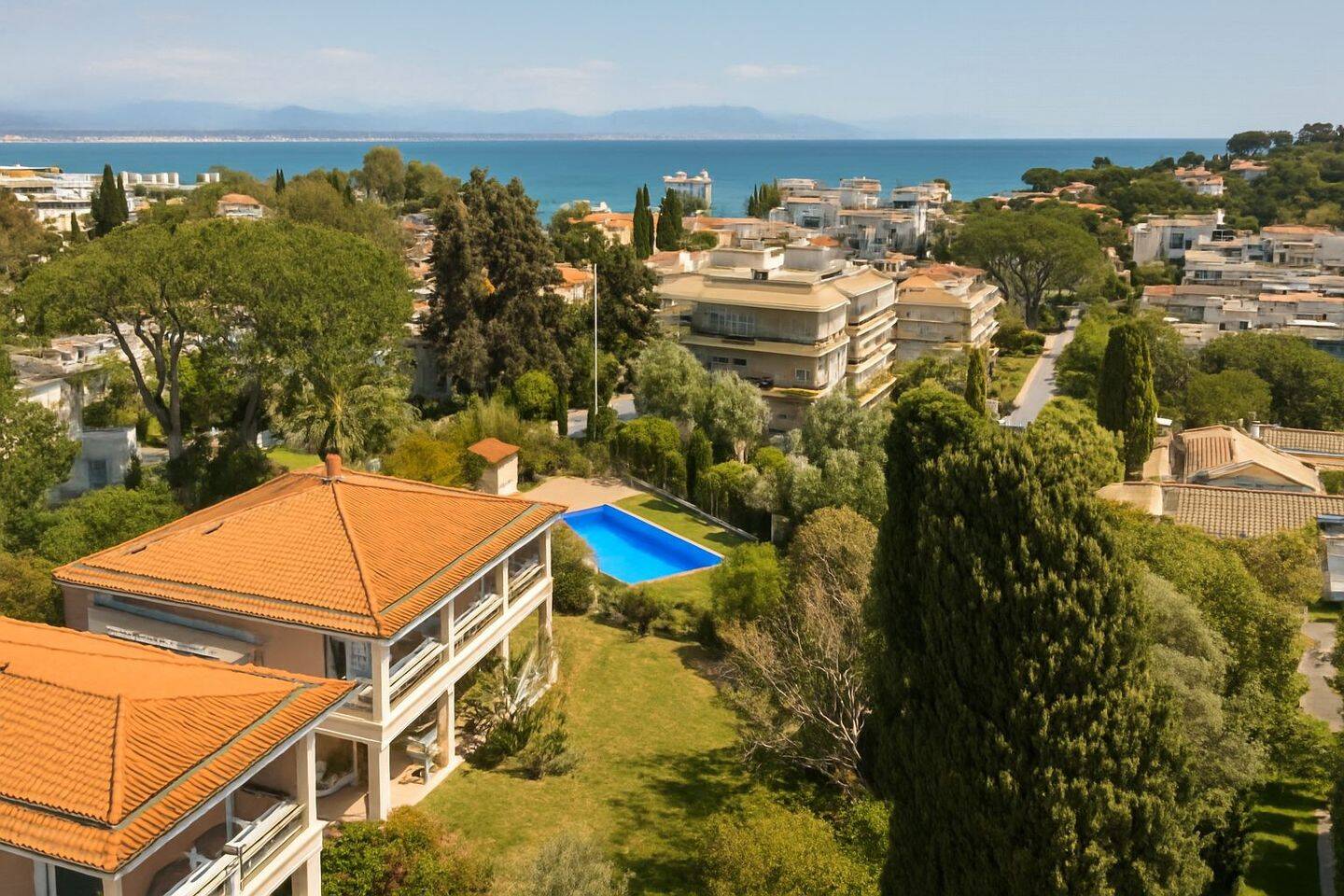 Maison 8 pièces 240 m² · à Antibes · 240 m² · 1 790 000 €