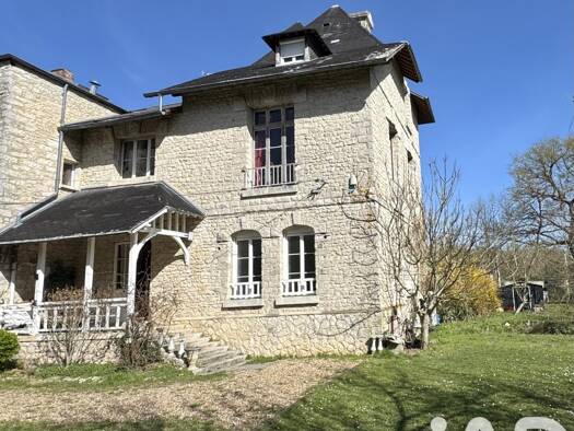 Demeure à vendre 650 000 € 3 pièces 2 chambres 178 m² 8 617 m² de terrain Poligny 77167