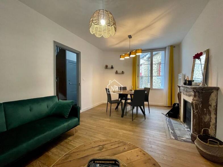 Maison de ville à louer 930 € 4 pièces 2 chambres 79 m² 43 m² de terrain Bel Air Beauregard Laval 53000