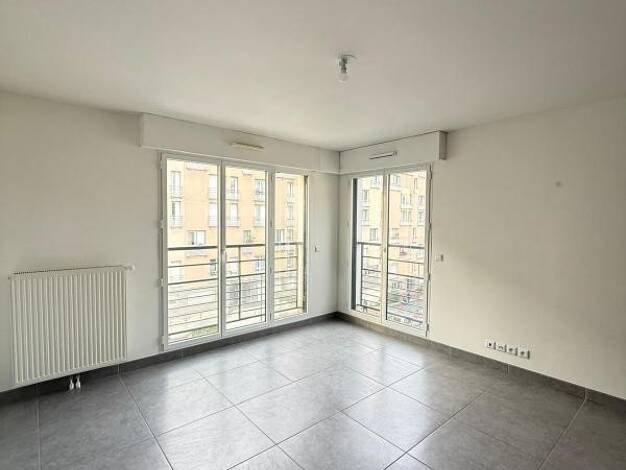Appartement à vendre 239 000 € 1 pièce 32 m² Étage 2/5 Châtillon Vanves 92170
