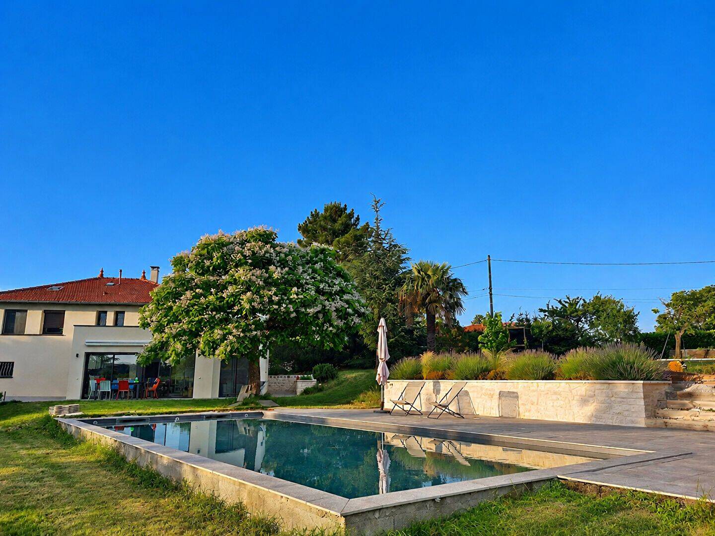 Maison 5 pièces 179 m² · à Orliénas · 179 m² · 2 700 €