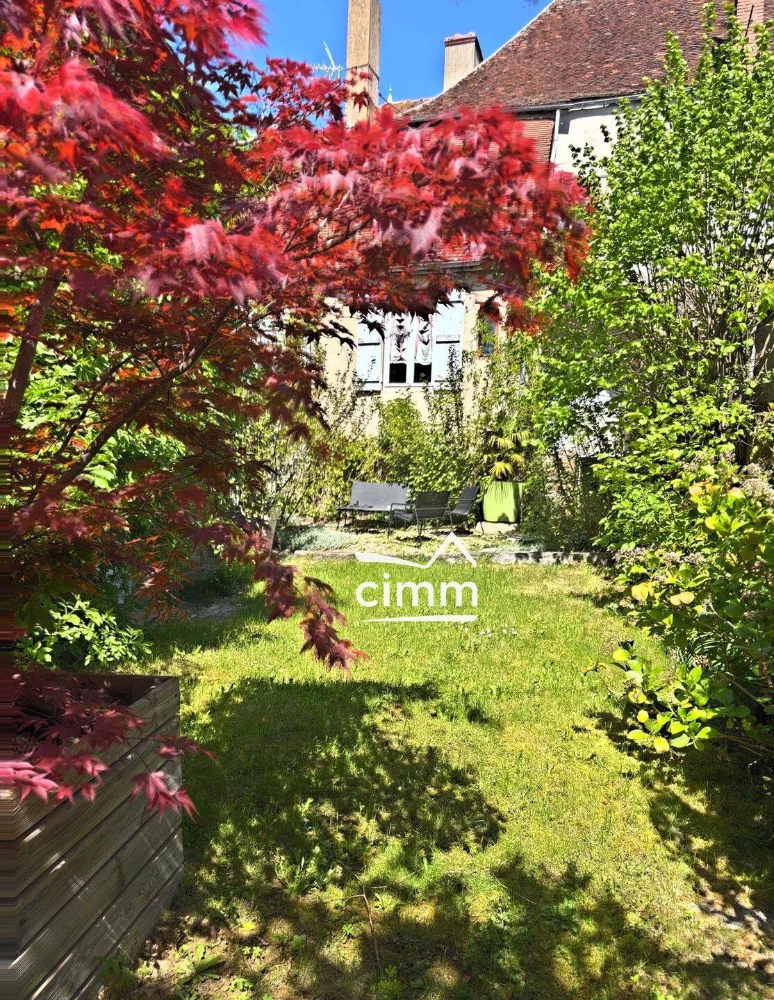 Maison 6 pièces 228 m² · à Rouvray · 228 m² · 105 000 €