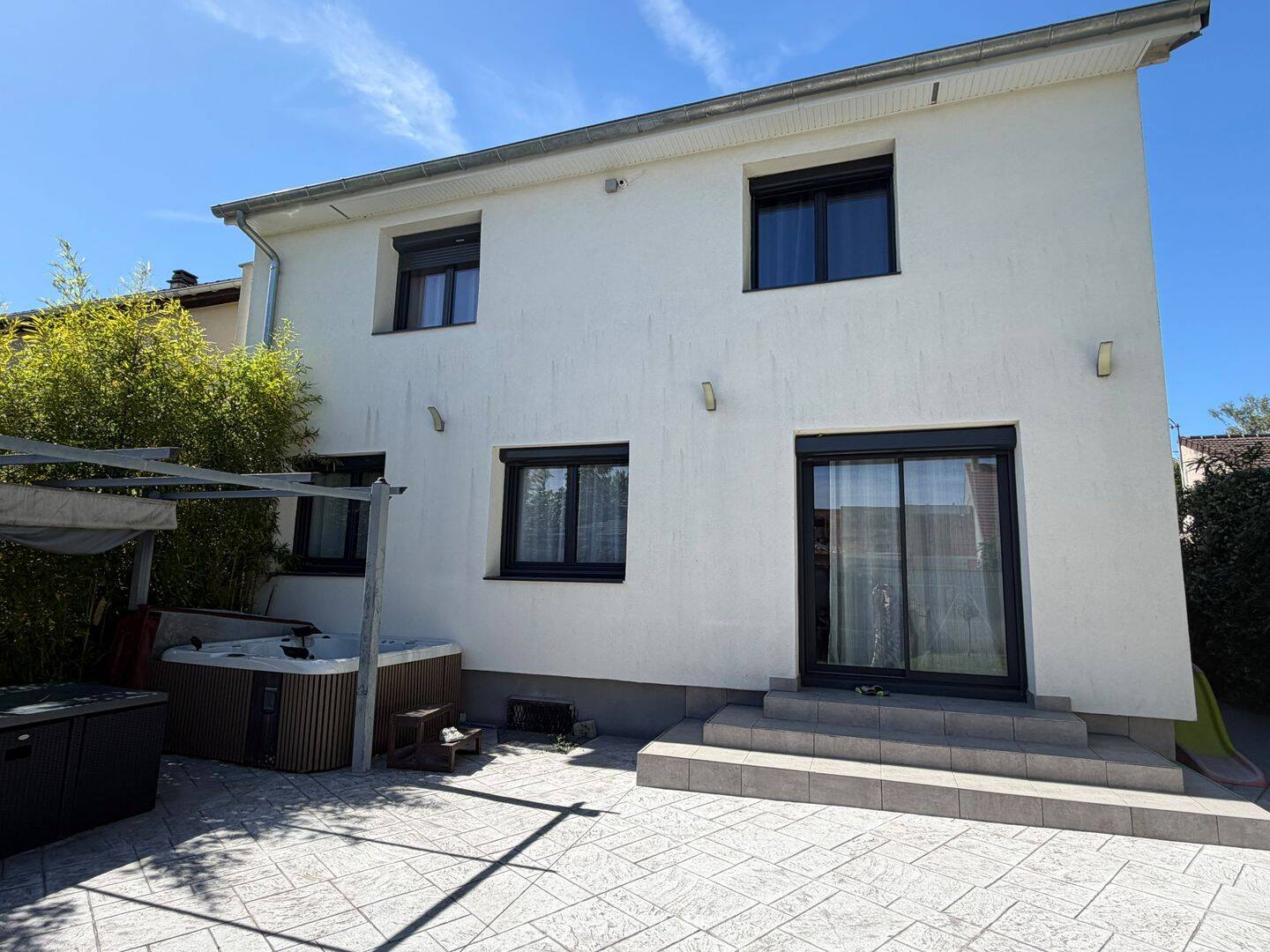 Maison 5 pièces 143 m² · à Tremblay-en-France · 143 m² · 445 000 €