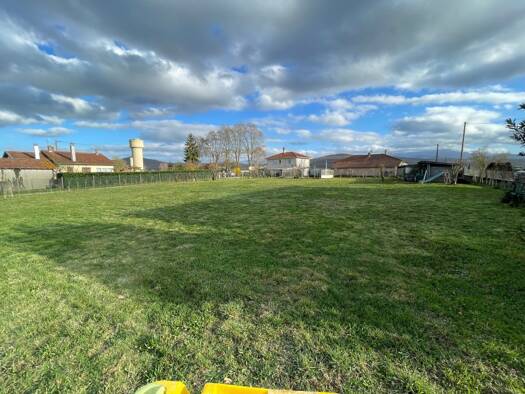 Terrain constructible à vendre 32 000 € 1 800 m² de terrain Valentine 31800