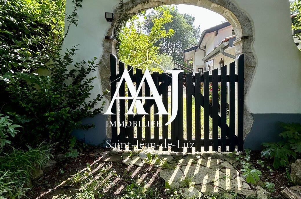 Maison 7 pièces 220 m² · à Arbonne · 220 m² · 1 499 000 €