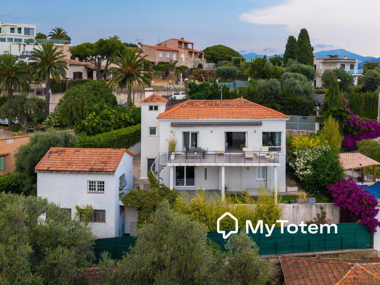 Maison 9 pièces 217 m² · à Nice · 217,4 m² · 980 000 €
