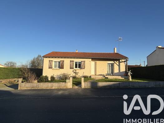 Maison à vendre 203 000 € 6 pièces 3 chambres 100 m² 789 m² de terrain Les Epesses 85590