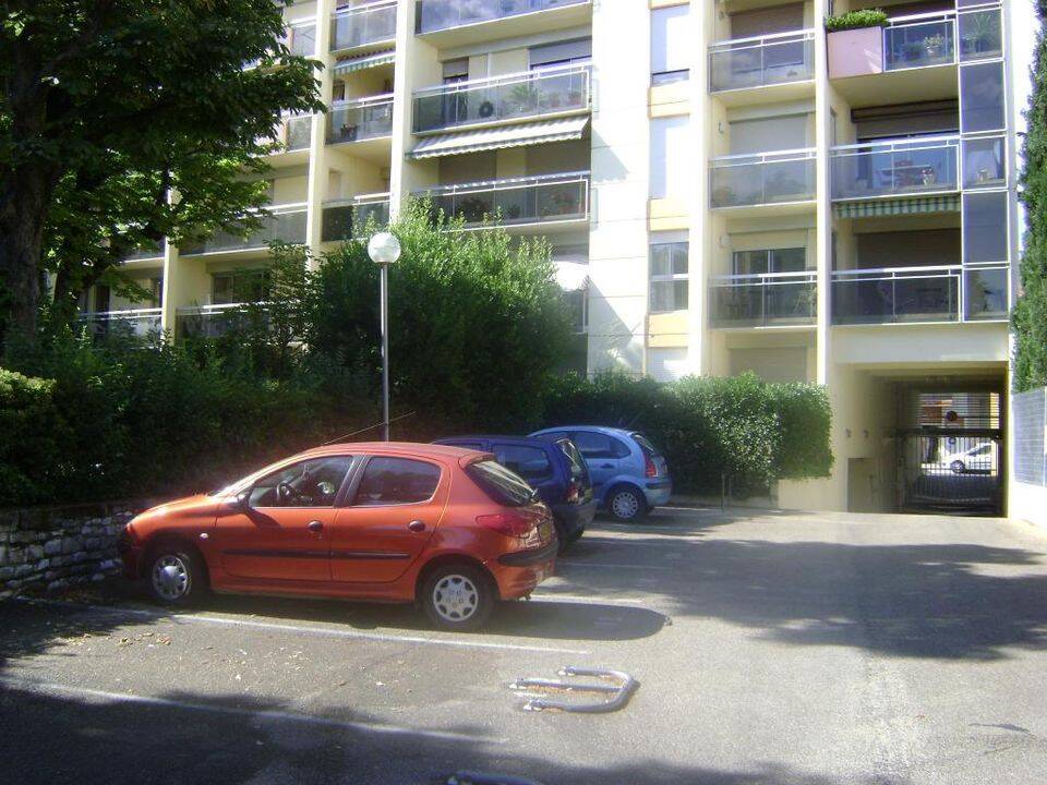 Appartement 1 pièce 17 m² · à Nîmes · 17 m² · 430 €