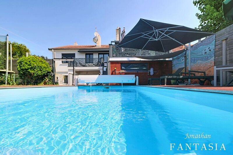 Maison 7 pièces 230 m² · à La Maxe · 230 m² · 520 000 €