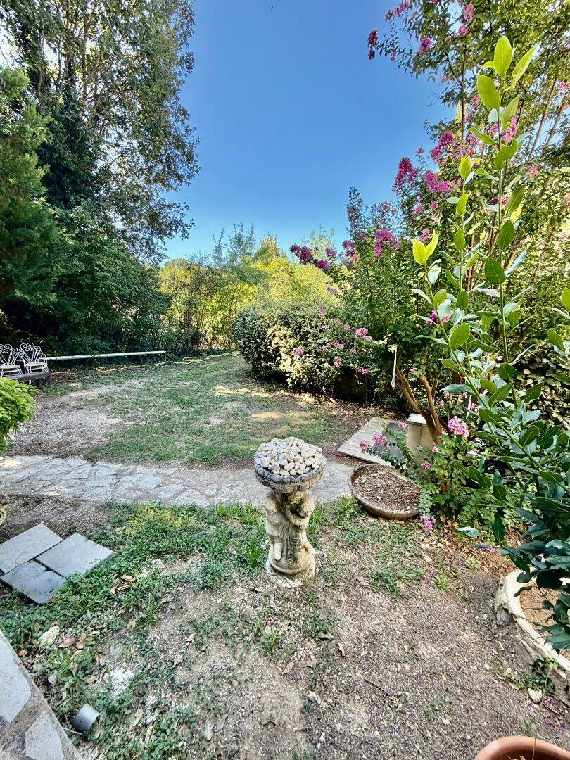 Maison 7 pièces 170 m² · à Jouques · 170 m² · 599 000 €