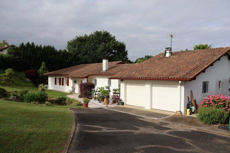 Maison 7 pièces 190 m² · à Urcuit · 190 m² · 674 440 €