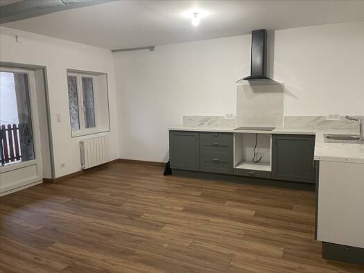 Maison à louer 436 € 4 pièces 2 chambres 75,2 m² Joncy 71460