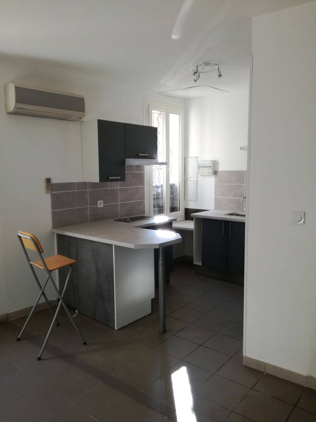 Appartement 1 pièce 30 m² · à Nîmes · 30 m² · 430 €