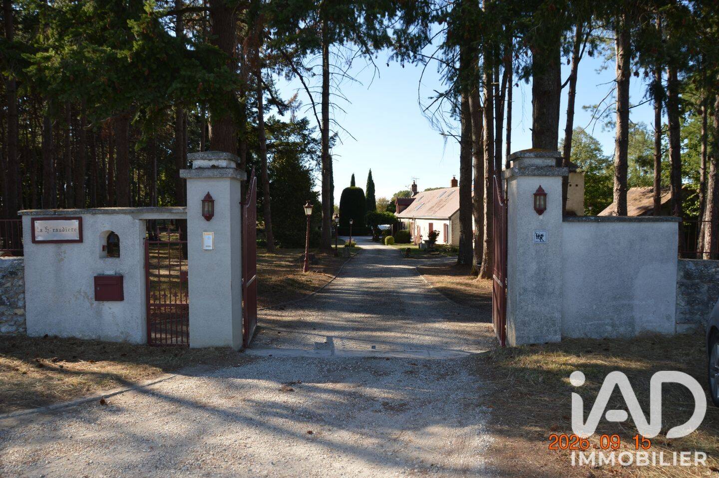 Maison 11 pièces 309 m² · à Saint-Georges-sur-Cher · 309 m² · 570 000 €