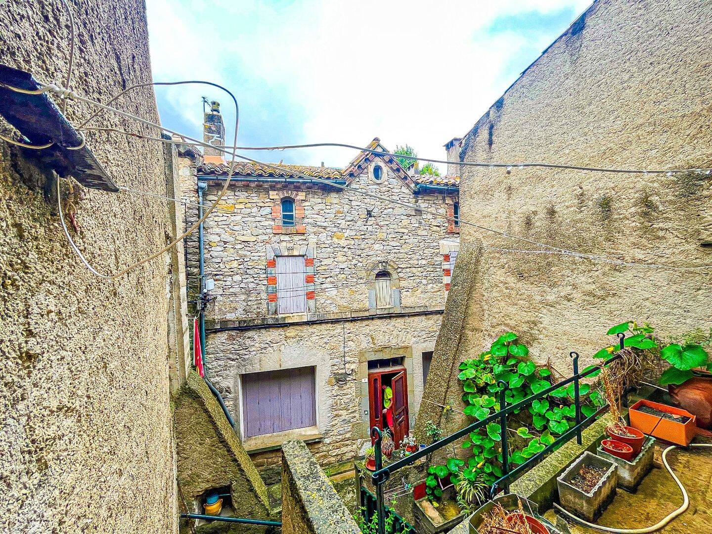 Maison 7 pièces 132 m² · à Azillanet · 132 m² · 79 000 €