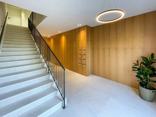 Immeuble à vendre - Première occupation 2 080 000 € 612 m² La Môle 83310